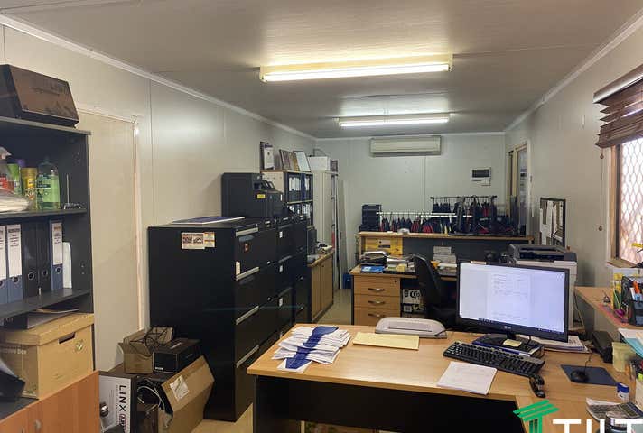 42 & 43 Boonderoo Road Tom Price WA 6751 - Image 7