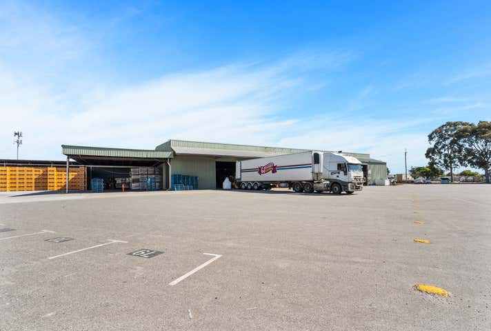 8 Catalano Road Canning Vale WA 6155 - Image 9