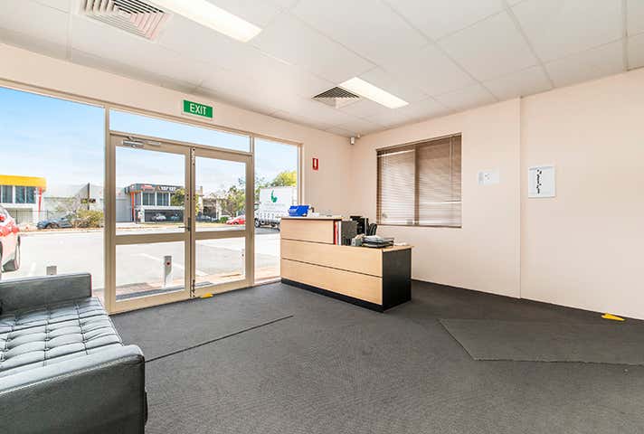 8 Blackly Row Cockburn Central WA 6164 - Image 4