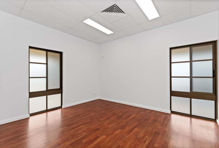 Suite 5, 12-16 Fulham Road Pimlico QLD 4812 - Image 4