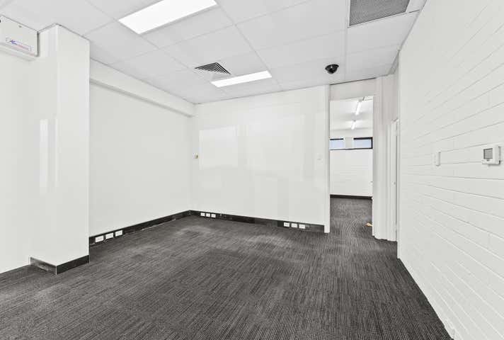 6 Barber Street Kalamunda WA 6076 - Image 13