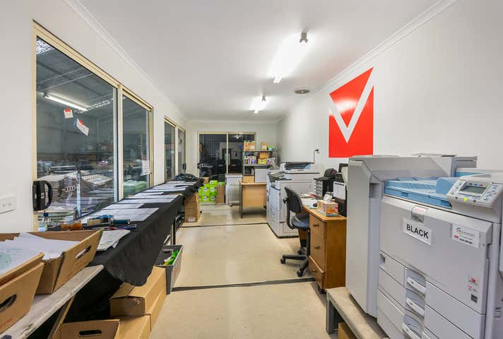 28 Sullivan Street Golden Square VIC 3555 - Image 4