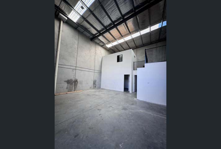 2/73 Eucumbene Drive Ravenhall VIC 3023 - Image 5