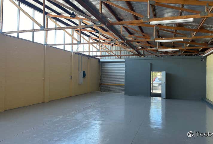 2/12 Molan Street Ringwood VIC 3134 - Image 7