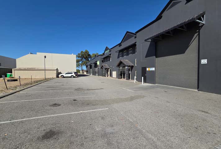 7/2 Tulloch Way Canning Vale WA 6155 - Image 2
