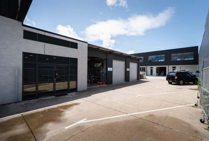 2/265 Ingham Road Garbutt QLD 4814 - Image 2