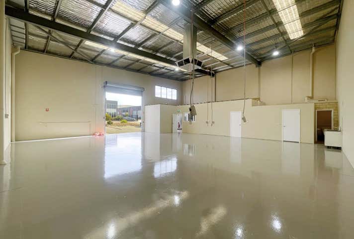 Unit 3, 2 Kalinga Way Landsdale WA 6065 - Image 8