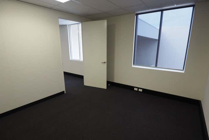 6 Kalinga Way Landsdale WA 6065 - Image 16