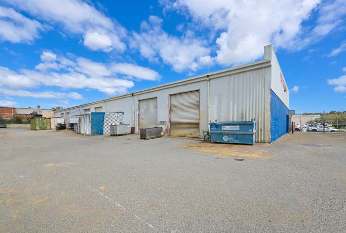 5 Broadmeadows Street Bibra Lake WA 6163 - Image 8