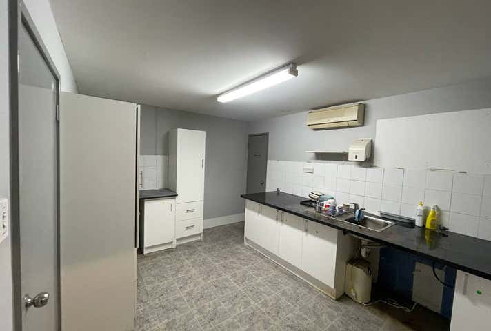 8/7 Prindiville Drive Wangara WA 6065 - Image 7