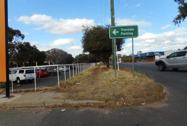 19 Peel Terrace Northam WA 6401 - Image 13