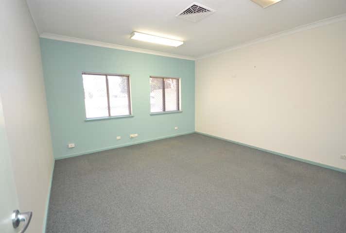 7 Mallard Way Cannington WA 6107 - Image 6