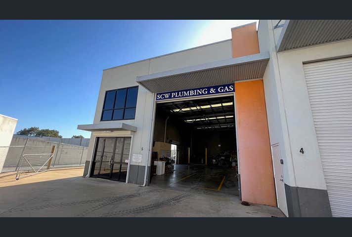 5/34 Sphinx Way Bibra Lake WA 6163 - Image 1