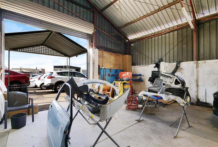 43 Hogarth Street Cannington WA 6107 - Image 8