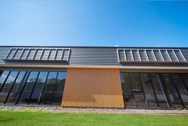 7 Woolcock Street Hyde Park QLD 4812 - Image 2