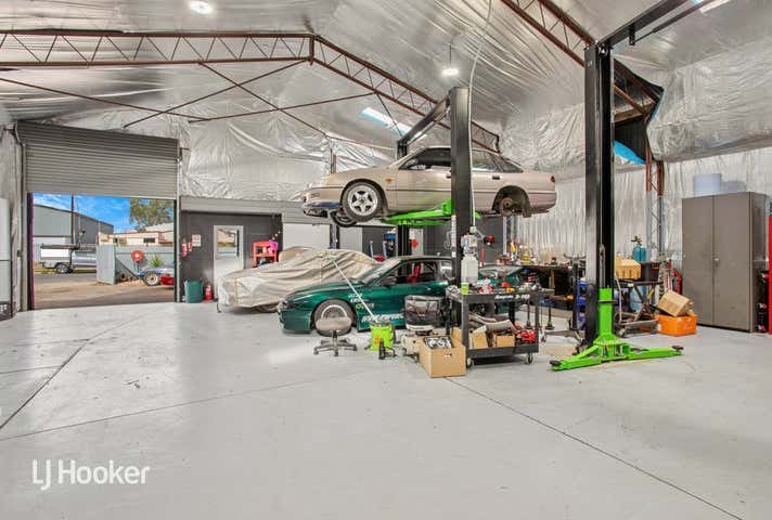 15 Bradpole Road Edinburgh North SA 5113 - Image 6