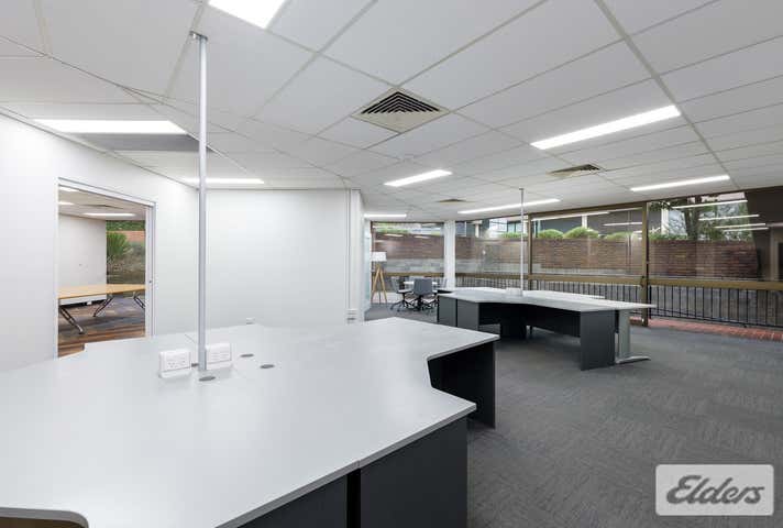2/220 Boundary Street Spring Hill QLD 4000 - Image 5