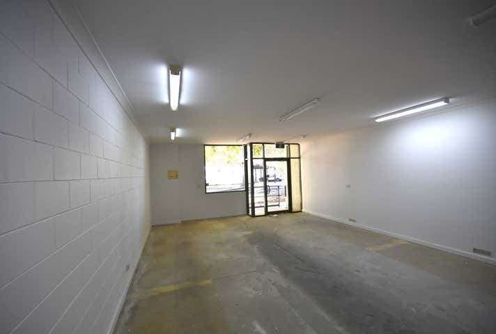 585a Macauley Street Albury NSW 2640 - Image 5