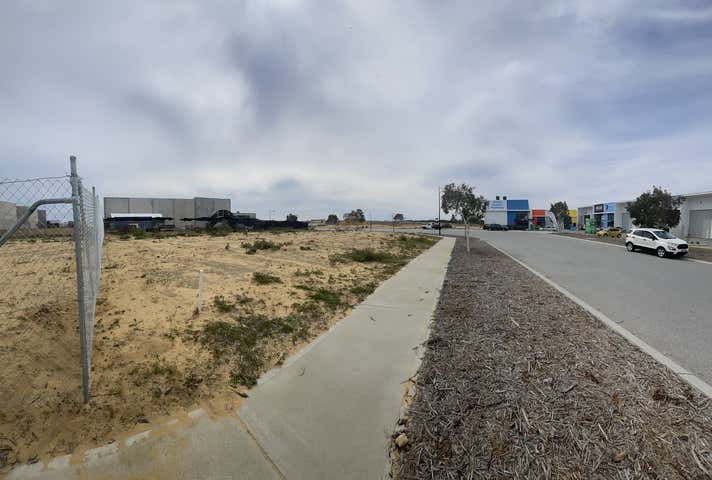 11 Amesbury Loop Butler WA 6036 - Image 3