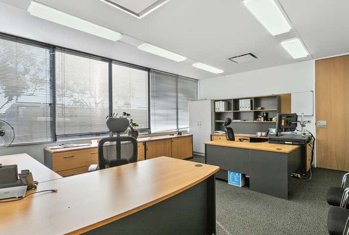 35 Peel Road O'Connor WA 6163 - Image 14