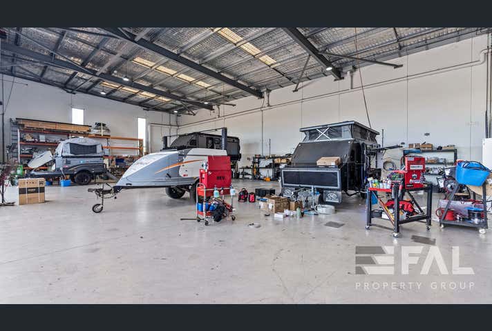 Unit, 9 Indy Court Carrara QLD 4211 - Image 3