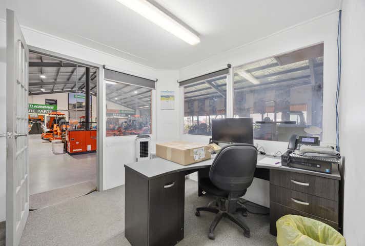 12 Wiltshire Lane Delacombe VIC 3356 - Image 13