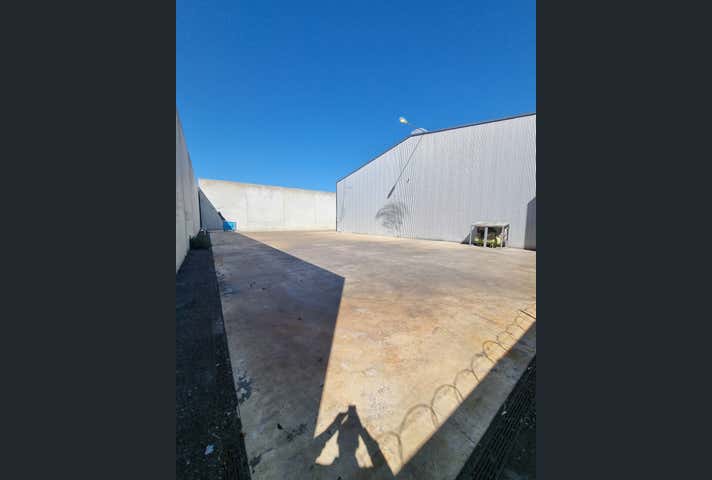 26 Wildfire Road Maddington WA 6109 - Image 9