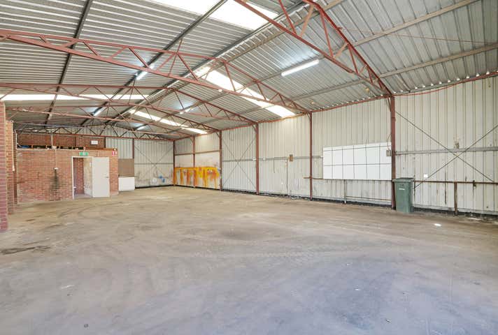 16 Muros Place Midvale WA 6056 - Image 12