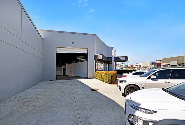 Unit 2, 2 Purdy Place Canning Vale WA 6155 - Image 5