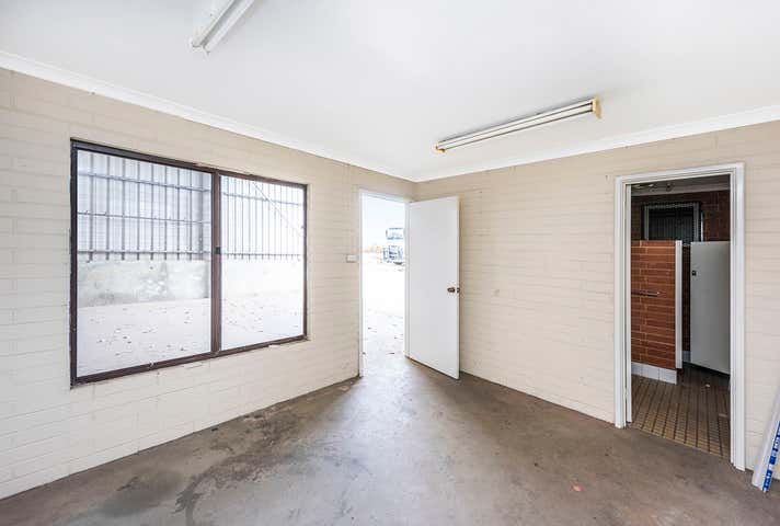 6/4 Elmsfield Road Midvale WA 6056 - Image 6