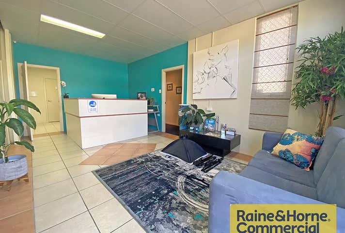 3/9-11 Redcliffe Gardens Drive Clontarf QLD 4019 - Image 2