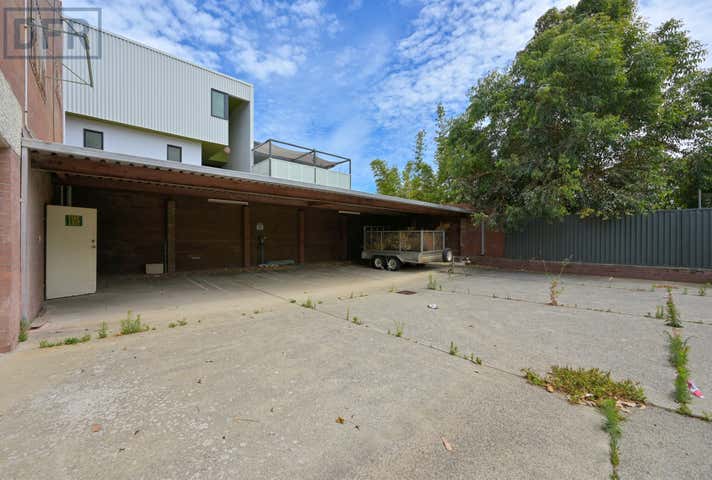 216 South Street White Gum Valley WA 6162 - Image 10