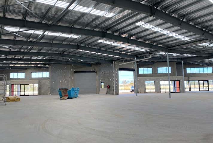 32 Supreme Loop Gnangara WA 6077 - Image 3