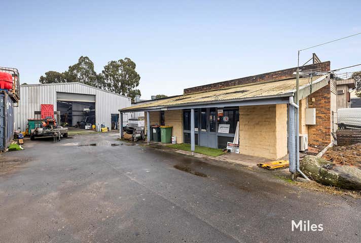 28 Peel Street Eltham VIC 3095 - Image 2