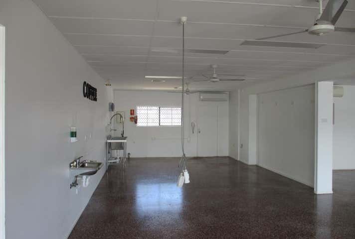 Shop 3, 116-118 Hoare Street Manunda QLD 4870 - Image 2