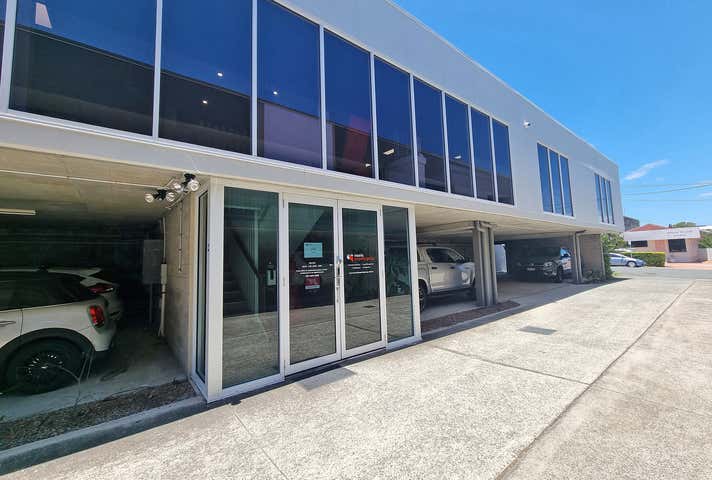 3 Glenelg Avenue Mermaid Beach QLD 4218 - Image 8