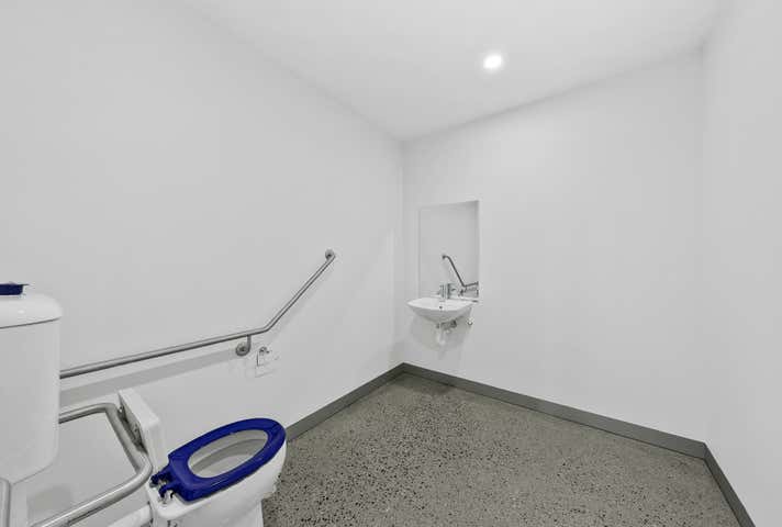 77 Dumfries Street Deer Park VIC 3023 - Image 12