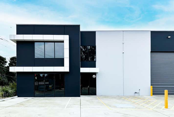 2/228 Marine Parade Hastings VIC 3915 - Image 1