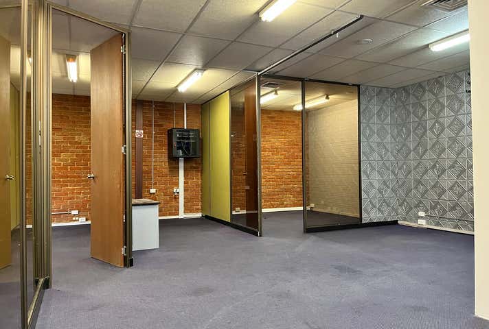 19 Robinson Avenue Belmont WA 6104 - Image 6