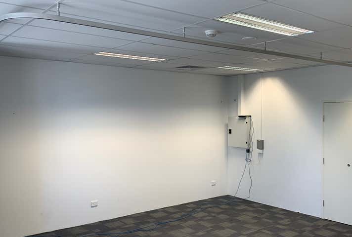 18/210 Queen Victoria Street North Fremantle WA 6159 - Image 8