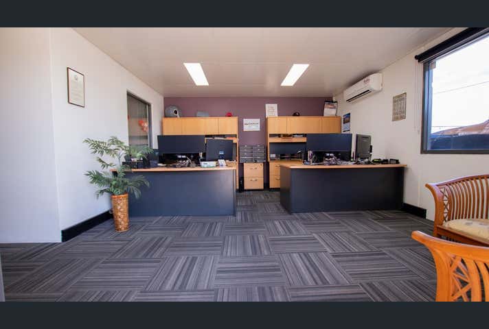 1/245 Barrington Street Bibra Lake WA 6163 - Image 10