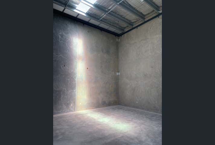 22/7 Seaside Parade North Shore VIC 3214 - Image 4