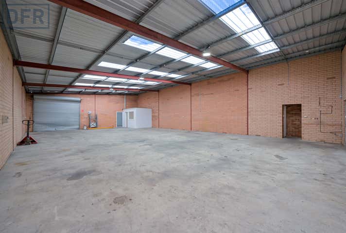 4/1 Crompton Road Rockingham WA 6168 - Image 17