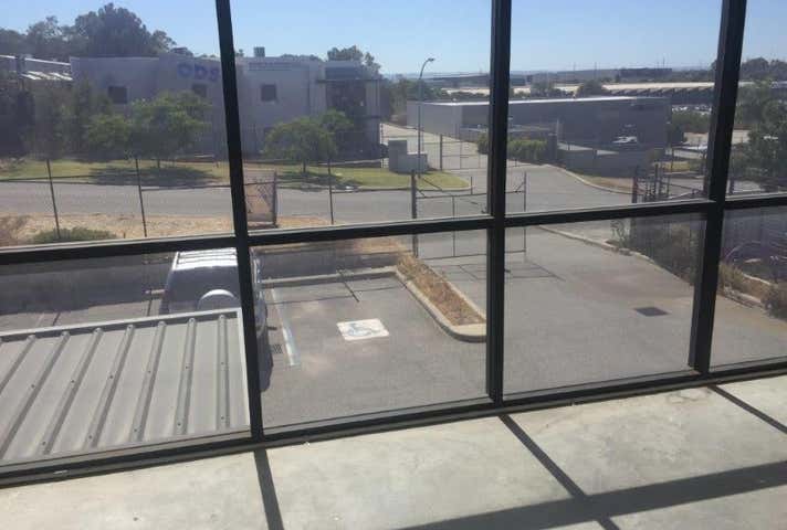 5 Whyalla Court Bibra Lake WA 6163 - Image 5