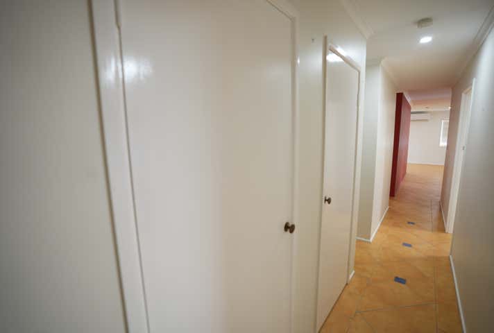 18 Nerang-Broadbeach Road Nerang QLD 4211 - Image 14