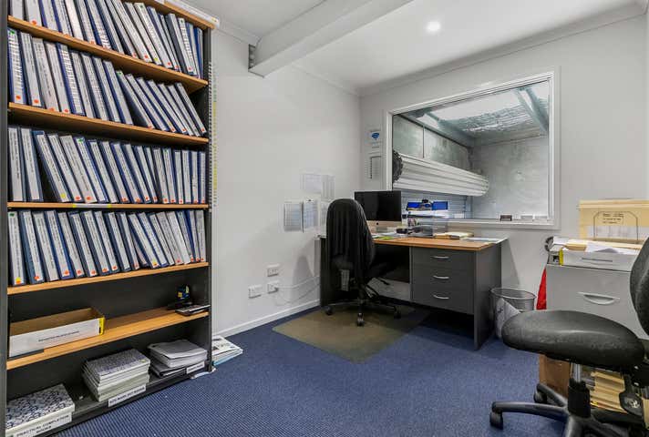 2/3 Page Street Kunda Park QLD 4556 - Image 11