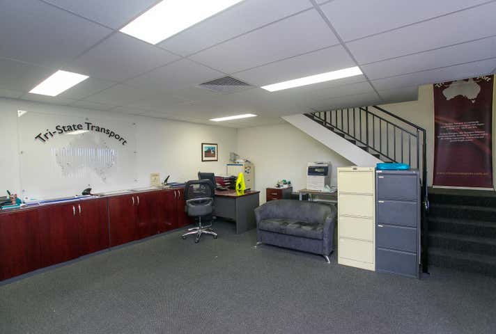 8 Mordaunt Circuit Canning Vale WA 6155 - Image 7