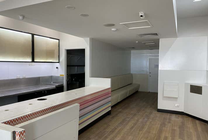 4A/99 Esplanade Cairns City QLD 4870 - Image 6