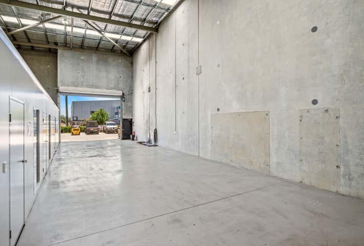 4/2 Harrison Road Forrestfield WA 6058 - Image 3