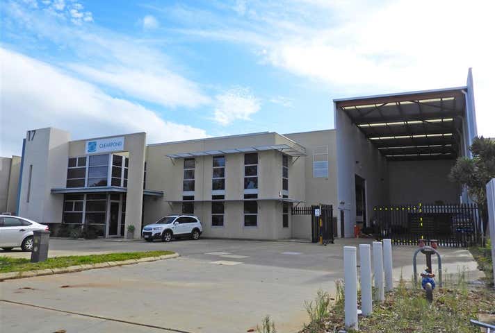 17 Discovery Drive Bibra Lake WA 6163 - Image 1